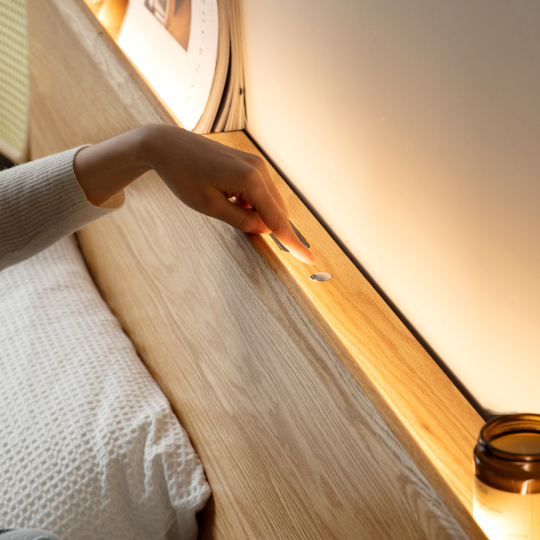 Dora LED燈連櫃桶油壓床