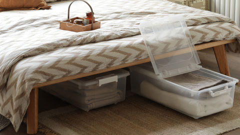 <tc>Simple Oak Bed Frame (Can Tailor Made)</tc> <tc>Simple Oak Bed Frame (Can Tailor Made)</tc>