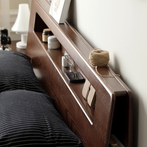 Emo 橡木有燈實木床架