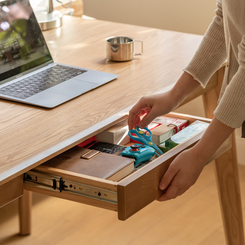 Belly 斜腳餐桌 - mori home