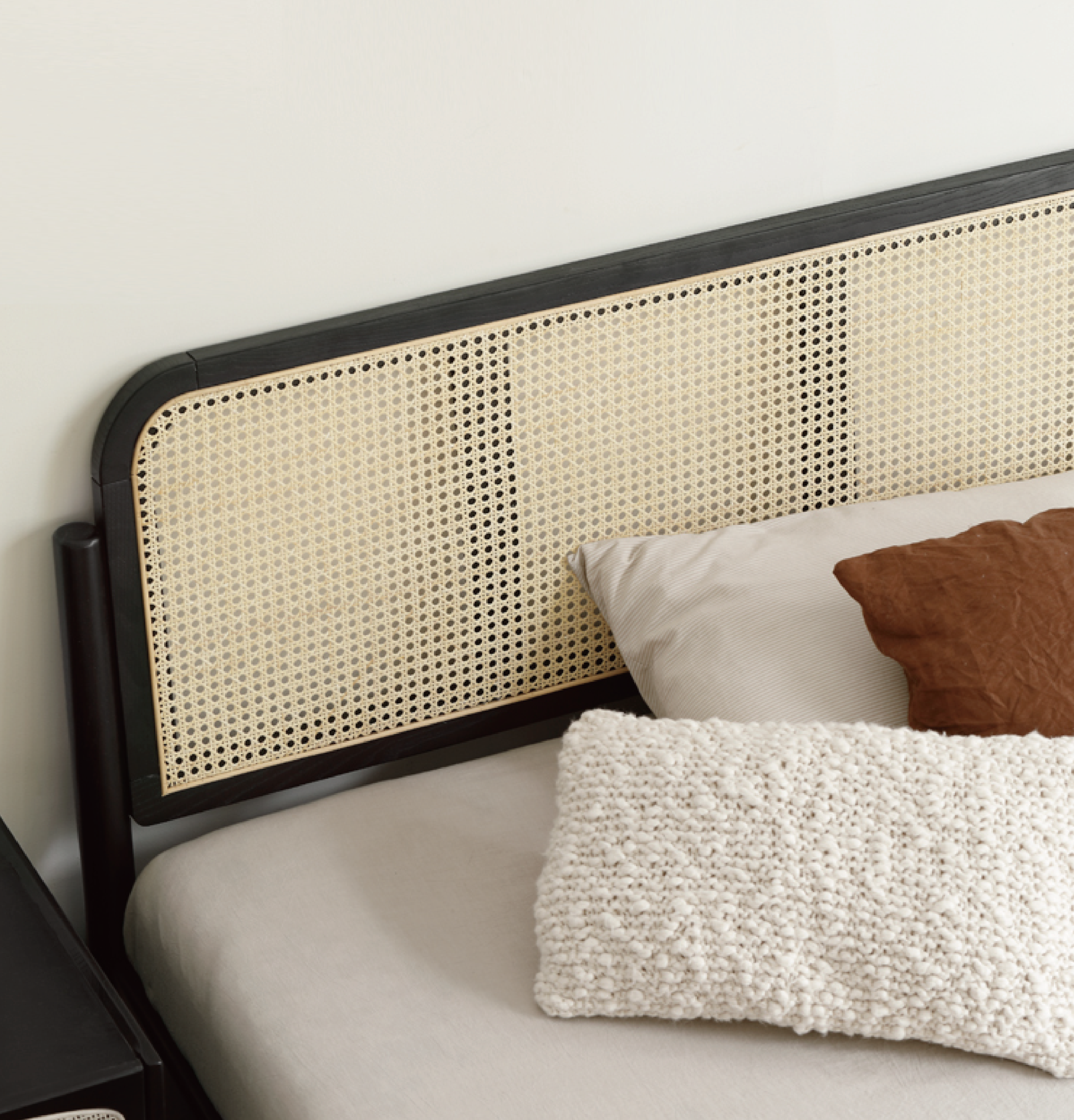 Mori Home - Rattan Weaving 實木床架