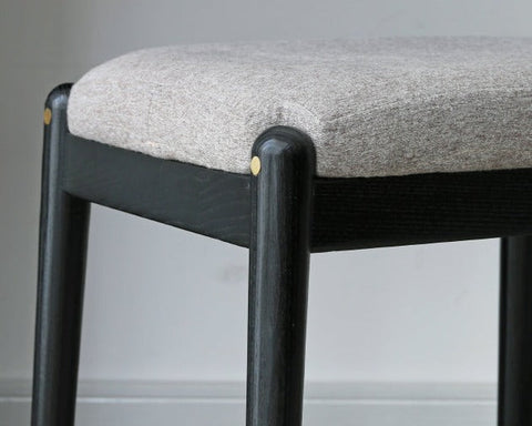 Mori Home - Smoky Dark 梳妝椅